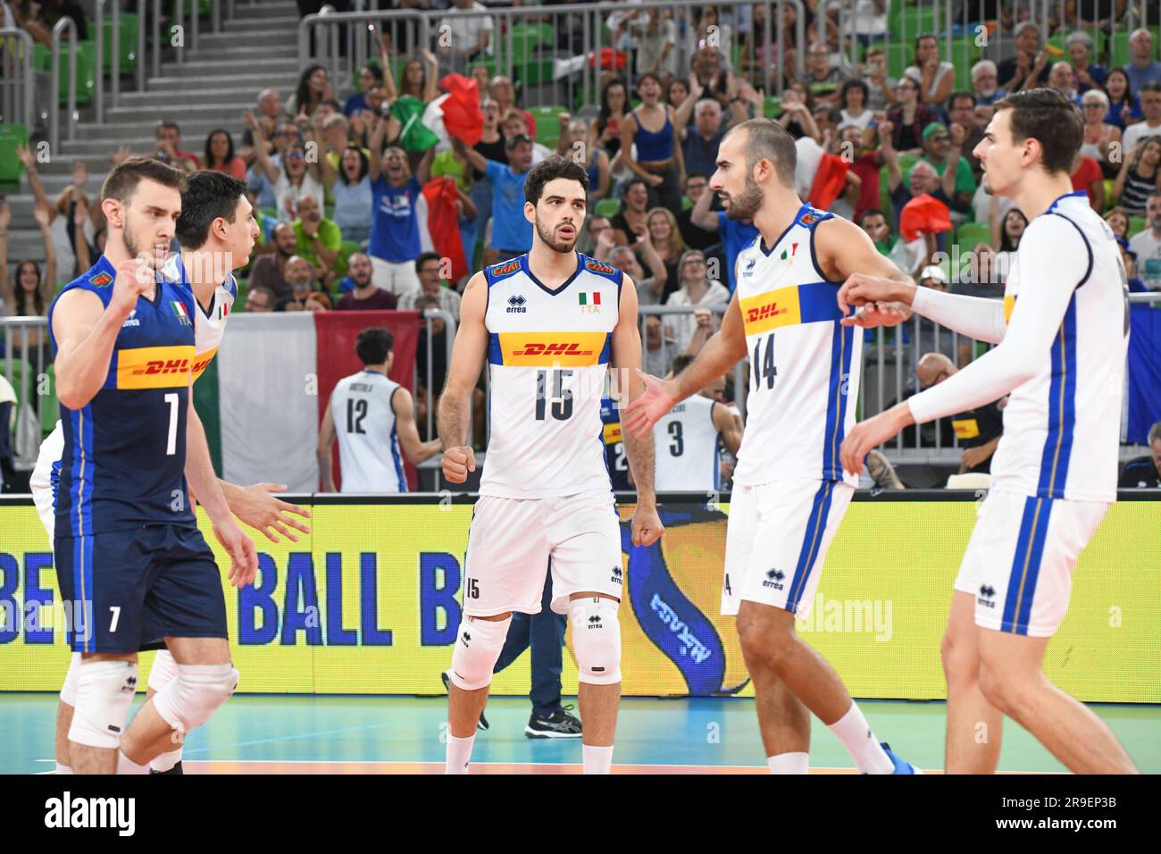 L'Italia festeggia la vittoria sulla Francia. Campionato del mondo di pallavolo 2022. Foto Stock