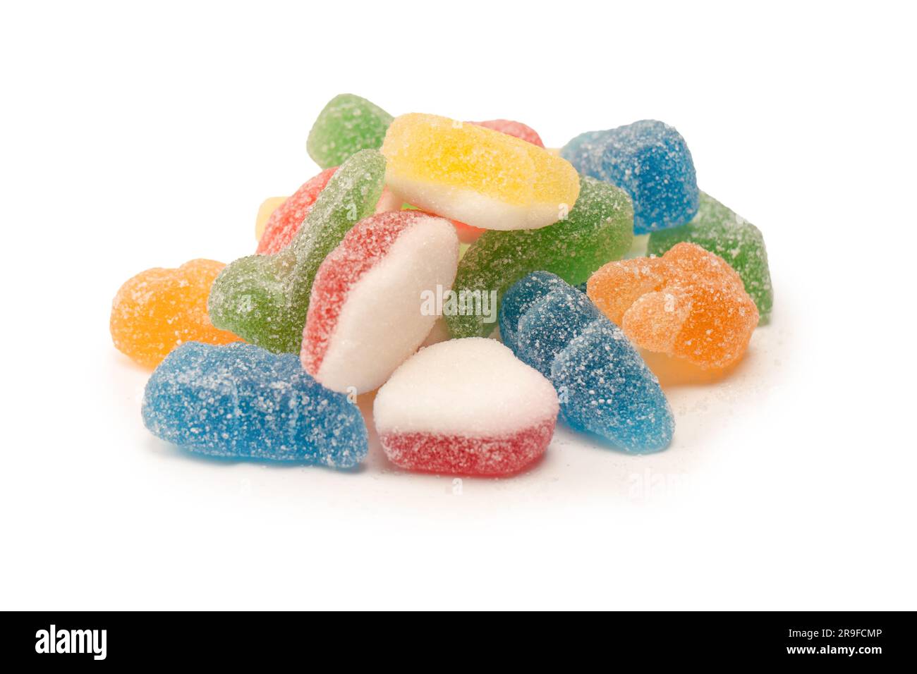 Caramelle gommose assortite isolate su uno sfondo bianco. Vista dall'alto. Dolcetti di gelatina. Foto Stock