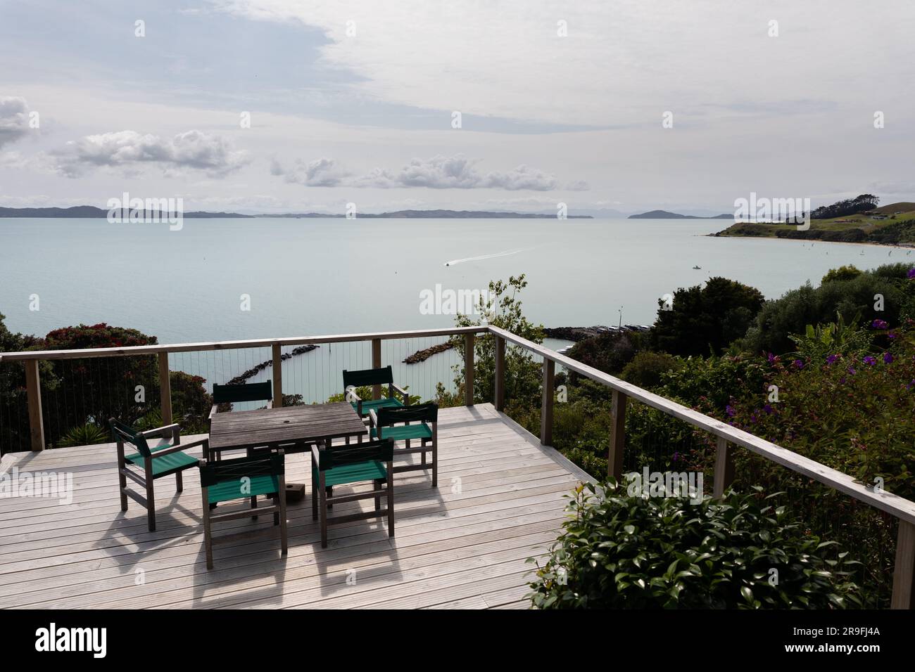 Porto di Maraetai appena ad est di Auckland, nell'Isola del Nord della nuova Zelanda. Maraetai si trova sullo stretto di Tāmaki, nel Golfo di Hauraki. Foto: Rob Watkins Foto Stock