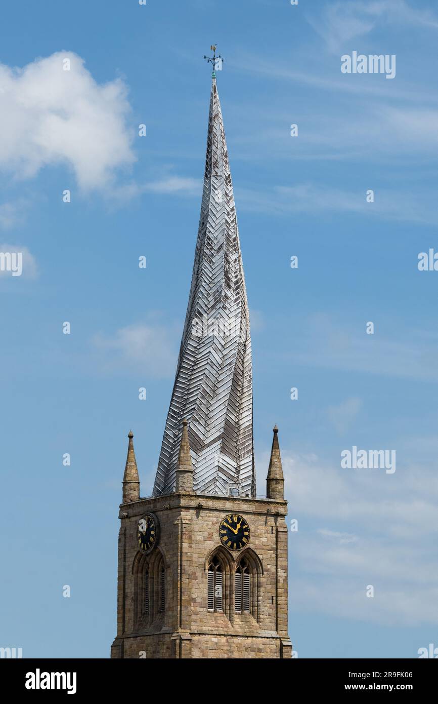 Guglia della chiesa di Chesterfield contorta o storta - St Mary and All Saints Church, Chesterfield, Derbyshire, Inghilterra, Regno Unito Foto Stock