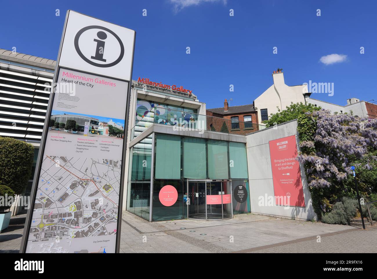 Millennium Galleries, gallerie d'arte e musei nel centro di Sheffield, South Yorkshire, Regno Unito Foto Stock