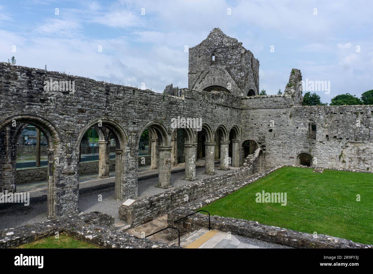 Le rovine della vecchia abbazia cistercense a Boyle, contea di Roscommon, Irlanda. Fondata nel XII secolo, Foto Stock