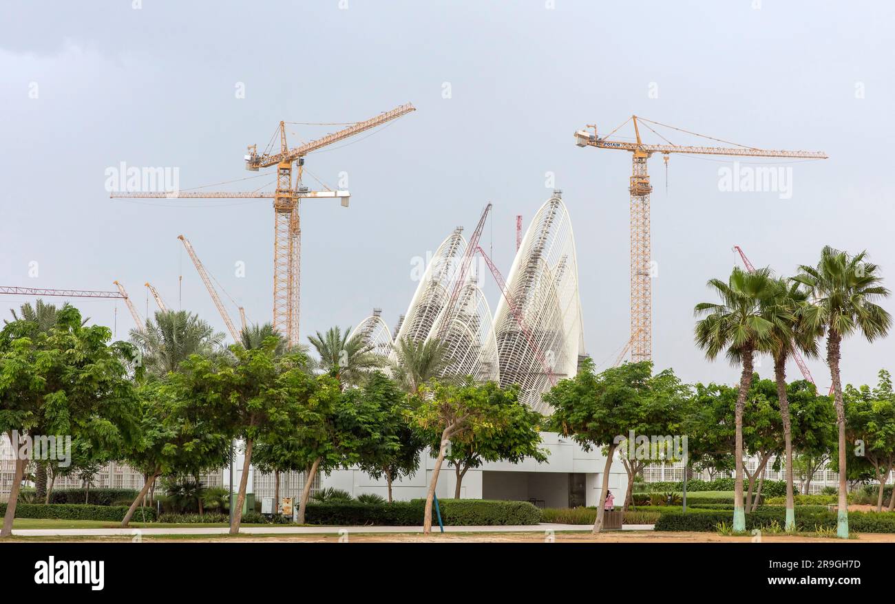 Costruzione del Museo Nazionale Zayed sull'Isola di Saadiyat, Abu Dhabi, Emirati Arabi Uniti Foto Stock