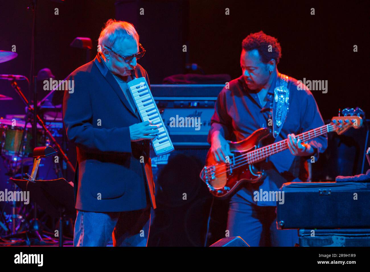Donald Fagen dei Jazz Rock Icons Steely Dan si esibisce dal vivo in concerto, Vector Arena, Auckland, nuova Zelanda Foto Stock
