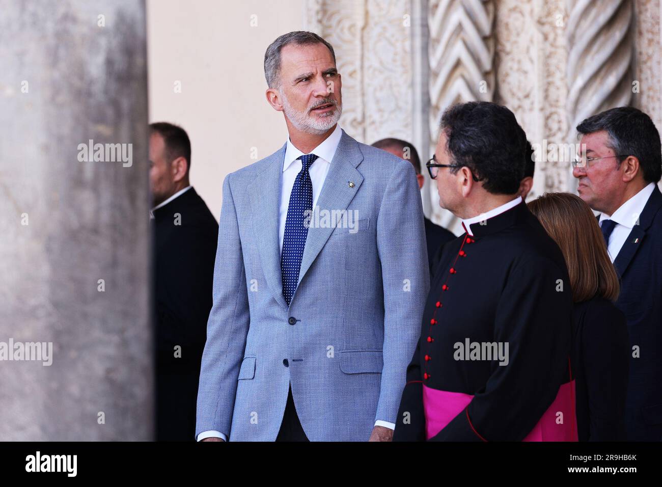 Palermo, Italia. 26 giugno 2023. IL RE DI SPAGNA FELIPE vi IL PRESIDENTE DELLA REPUBBLICA SERGIO MATTARELLA E IL PRESIDENTE DEL PORTOGALLO A PALERMO nella foto il re di Spagna Felipe vi con il presidente della Repubblica Sergio Mattarella e il presidente del Portogallo Marcelo Rebelo De Sousa visitano la cattedrale di Palermo on 4 canti e la chiesa di San Giovanni degli Eremiti credito: Agenzia fotografica indipendente/Alamy Live News Foto Stock