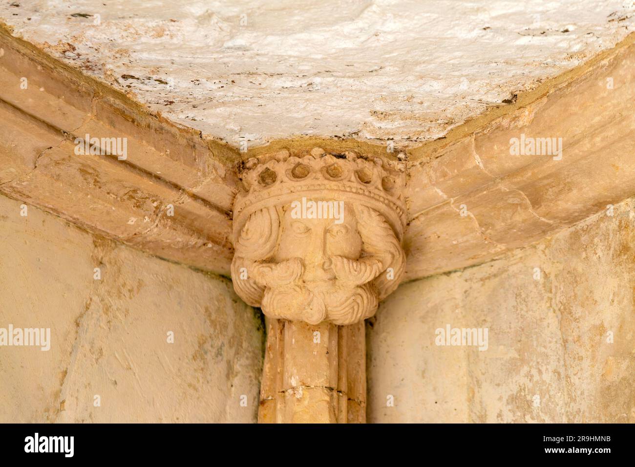 Boss nel tetto finemente intagliato del portico, presumibilmente di Enrico IV, Harberton, nel sud del Devon, Inghilterra, Regno Unito Foto Stock