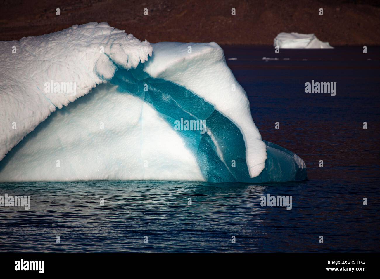 Iceberg vicino Nugatsiaq, Baffin Bay, Groenlandia, 2009. Secondo una ricerca pubblicata nel 2023, la fusione annuale verage della Groenlandia tra il 2017 e il 2020 è stata Foto Stock