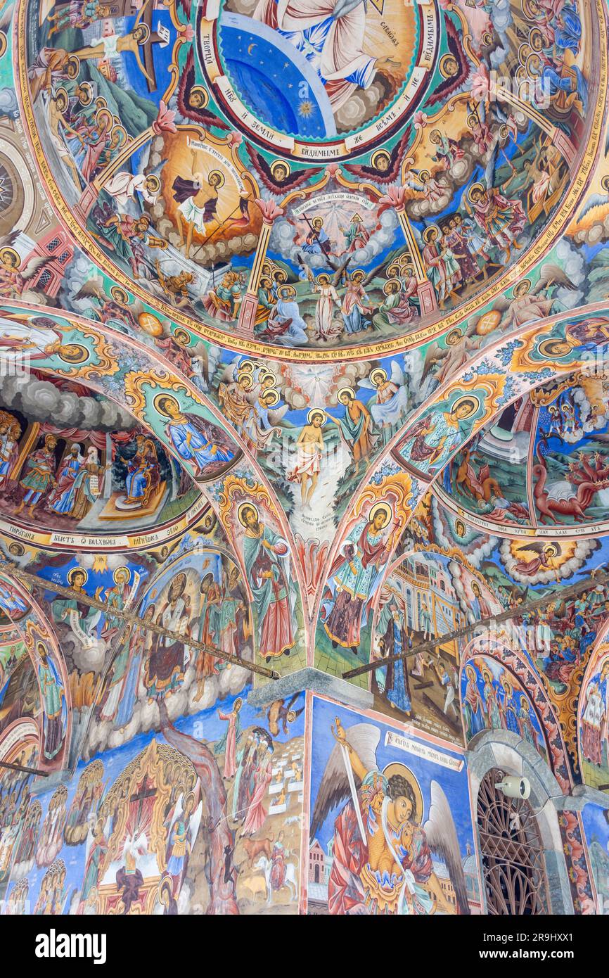 Affreschi del corridoio esterno, Monastero di Rila (Sveti Ivan Rilski), Parco naturale del Monastero di Rila, Provincia di Kyustendil, Repubblica di Bulgaria Foto Stock