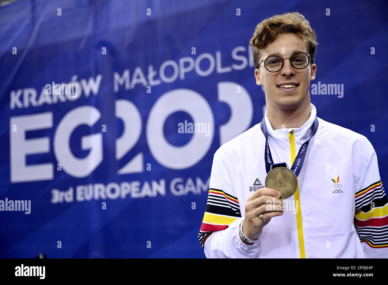 Cracovia, Polonia. 27 giugno 2023. Il belga Stef Van Campenhout celebra la sua medaglia di bronzo nella gara di foil maschile, ai Giochi europei di Cracovia, in Polonia, martedì 27 giugno 2023. I III Giochi europei, informalmente noti come Cracovia-Malopolska 2023, sono un evento sportivo internazionale in programma che si terrà dal 21 giugno al 02 luglio 2023 a Cracovia e Malopolska, in Polonia. BELGA PHOTO LAURIE DIEFFEMBACQ Credit: Belga News Agency/Alamy Live News Foto Stock