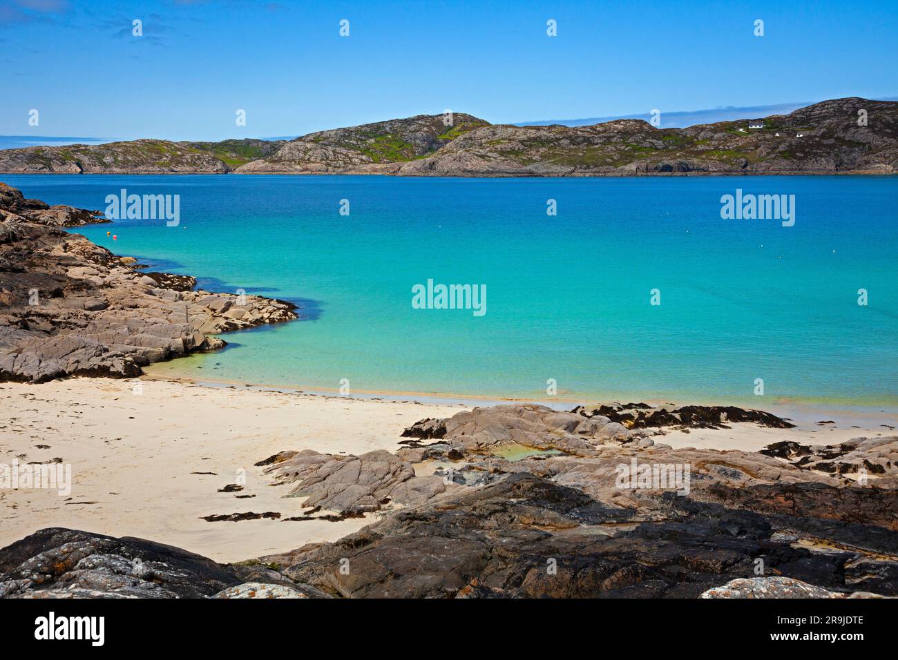 Spiaggia di Achmelvich ad Assynt, Sutherland, Scozia nord-occidentale, Achmelvich Bay, Highlands. Scozia, Regno Unito Foto Stock