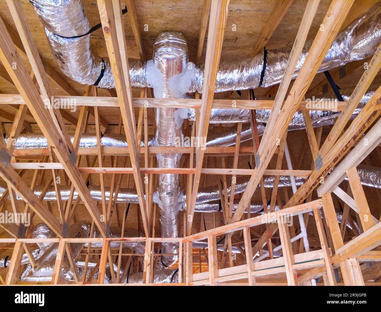 Nuove prese d'aria per la casa installate in una nuova costruzione Foto Stock