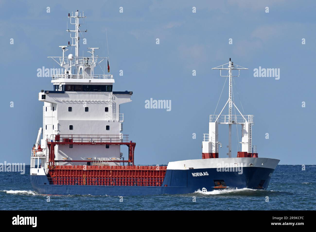 General Cargo Ship NORVAAG presso il fiordo di Kiel Foto Stock