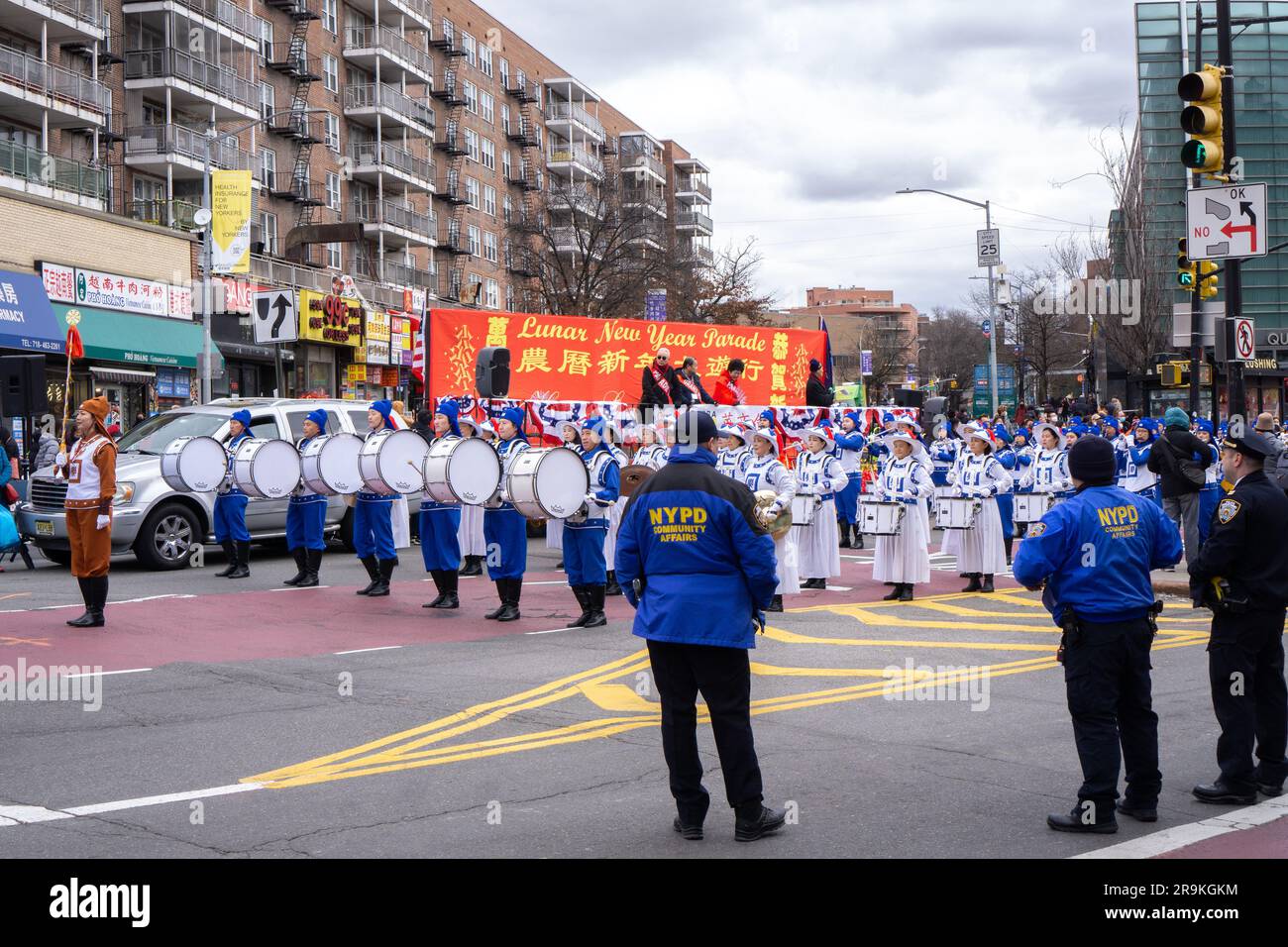 New York, USA - 21 gennaio 2023: Celebrazione del Capodanno lunare sulle strade di Flushing, Queens a New York. Foto Stock