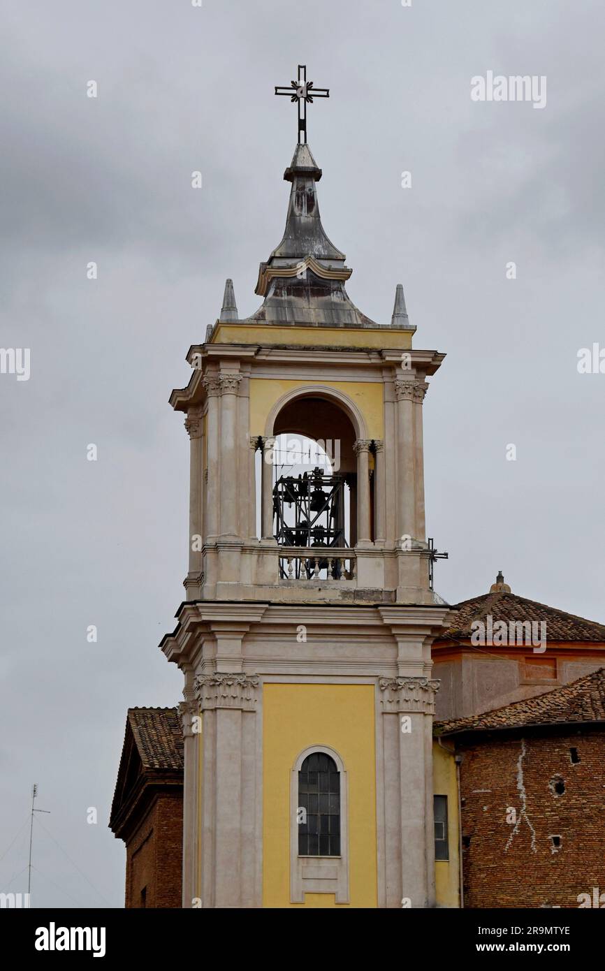 Campanile della Chiesa di Santa Maria delle Grazie "alle Fornaci", Roma, Italia Foto Stock