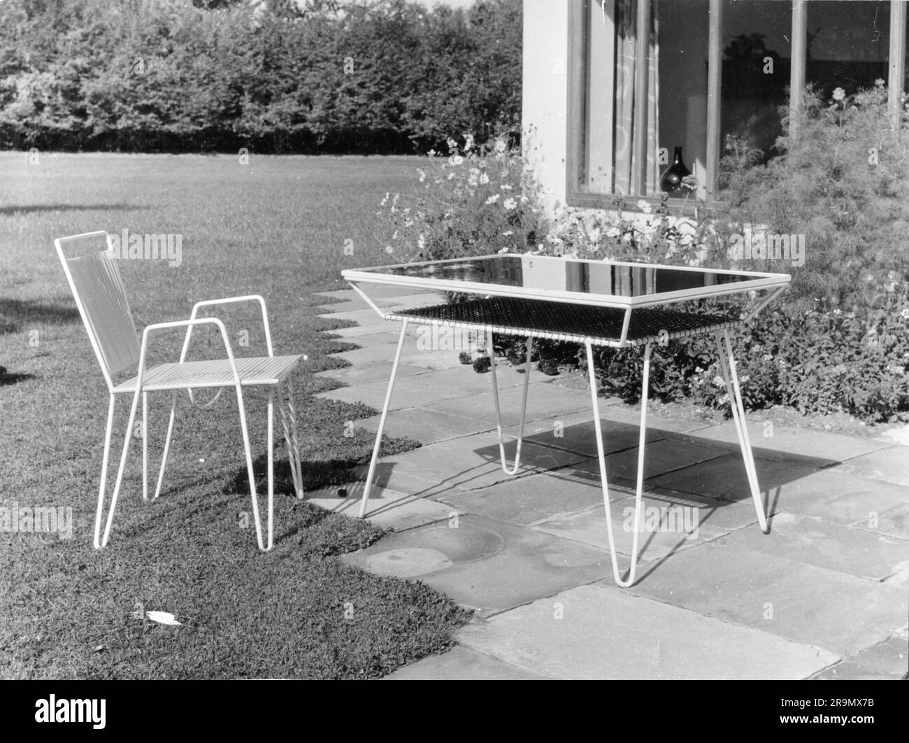 Mobili, mobili, mobili per esterni, Germania, 1956, ULTERIORI-DIRITTI-CLEARANCE-INFO-NON-DISPONIBILI Foto Stock