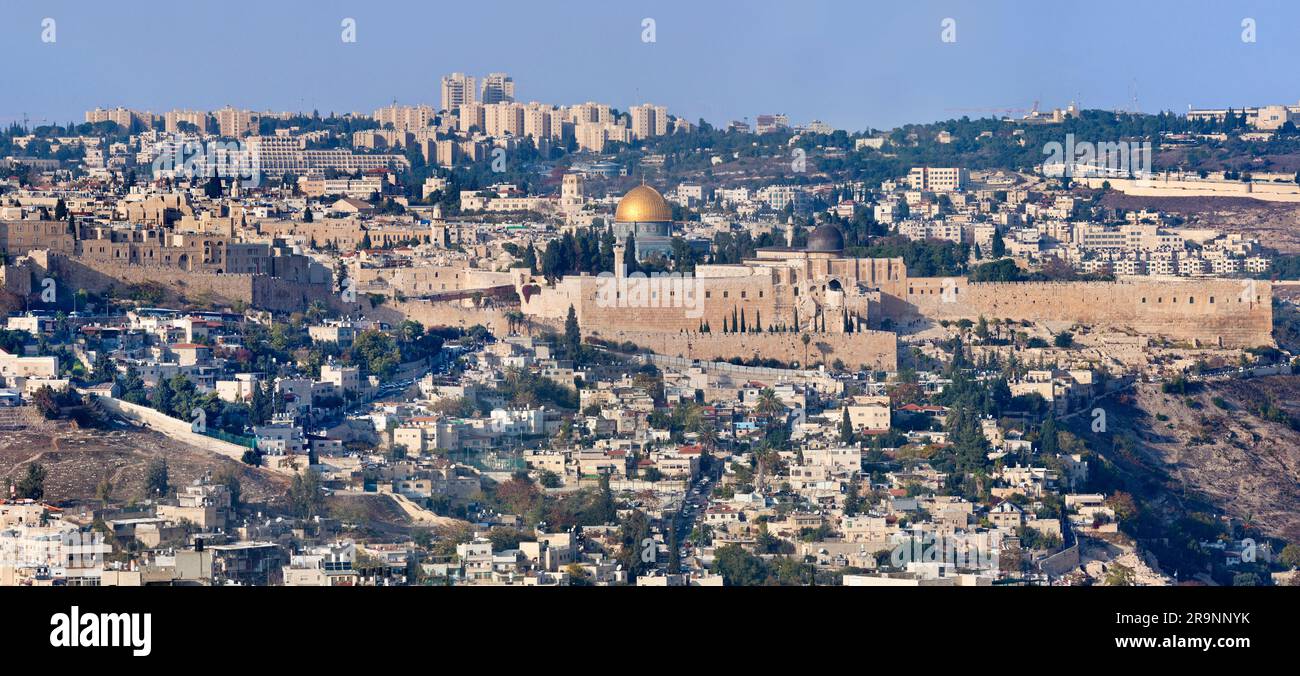 Con oltre 5000 anni di storia turbolenta alle spalle, Yerushalayim (Gerusalemme) è una delle città più antiche del mondo. In modo unico, è sacro per tre Foto Stock