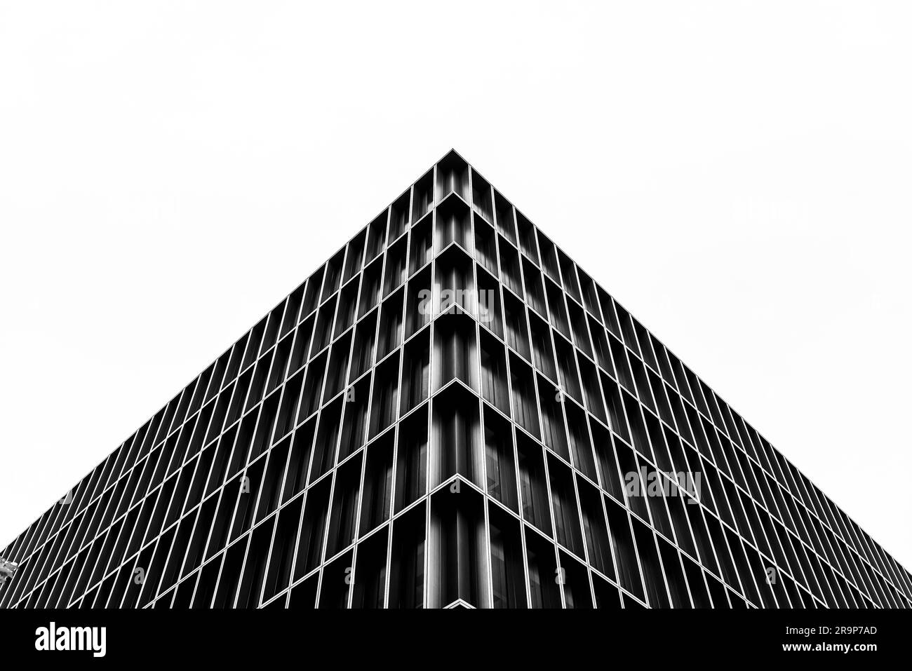 Edificio moderno a Vienna, design, architettura contemporanea, aspetto bianco e nero Foto Stock