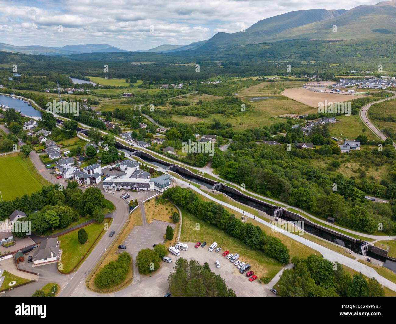 Una foto aerea con drone delle scale di Nettuno a Fort William. Si tratta di una grande chiusa che collega il Canale di Caledonia con Loch Linnhe. Foto Stock