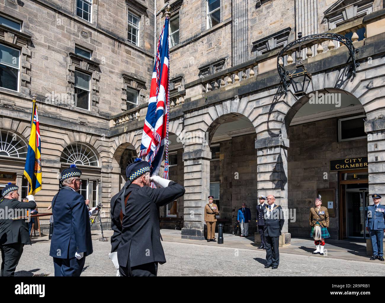 Lord Provost Robert Aldridge alla cerimonia del giorno delle forze armate, City Council Chambers, Edimburgo, Scozia, Regno Unito Foto Stock