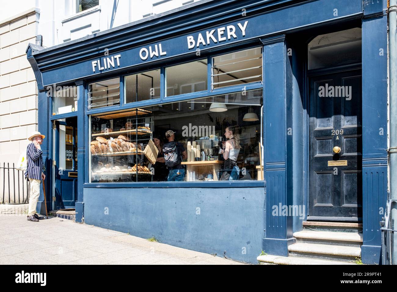 Flint Owl Bakery, High Street, Lewes, East Sussex, Regno Unito. Foto Stock