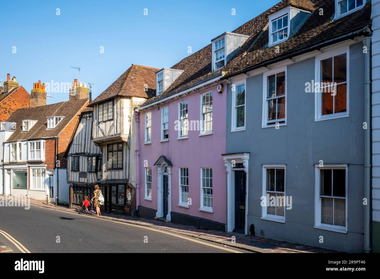 Colourful Houses in Lewes High Street, Lewes, East Sussex, Regno Unito. Foto Stock