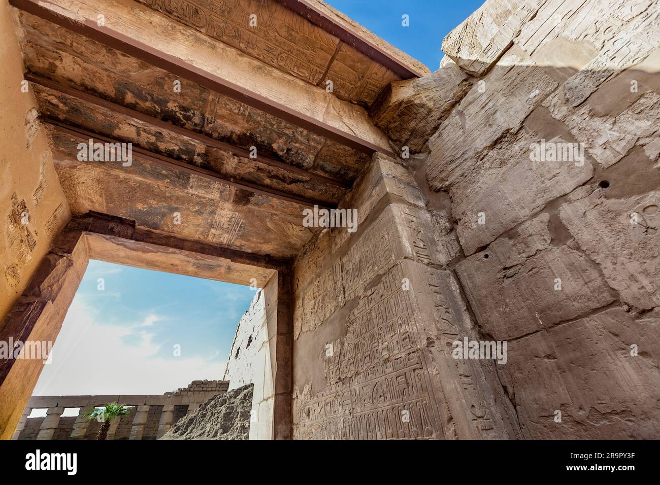 Ingresso, grande Corte, Karnak, Luxor Foto Stock