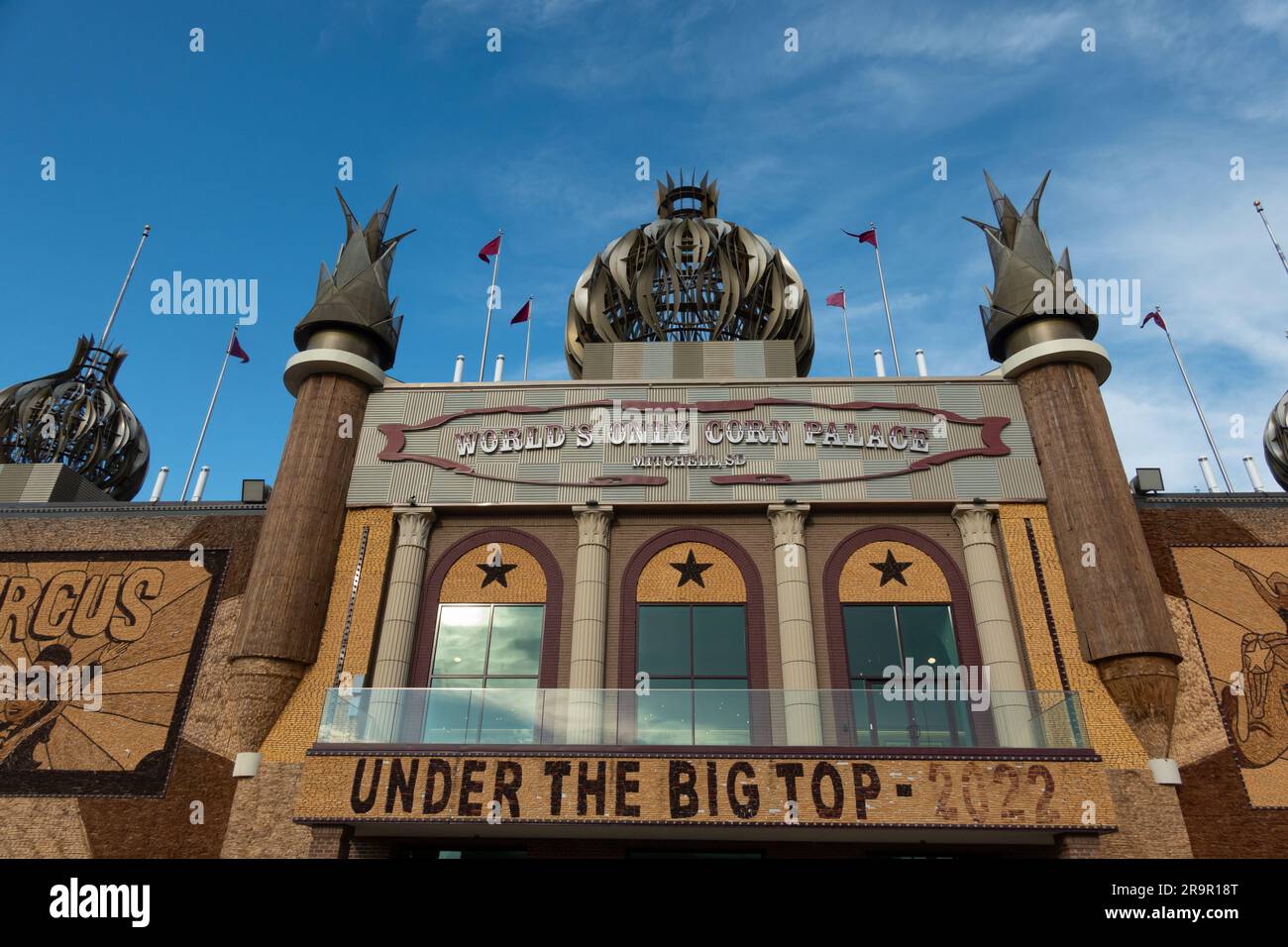 MITCHELL, SD, USA - 23 GIUGNO 2023: Corn Palace arena e logo del marchio. Foto Stock