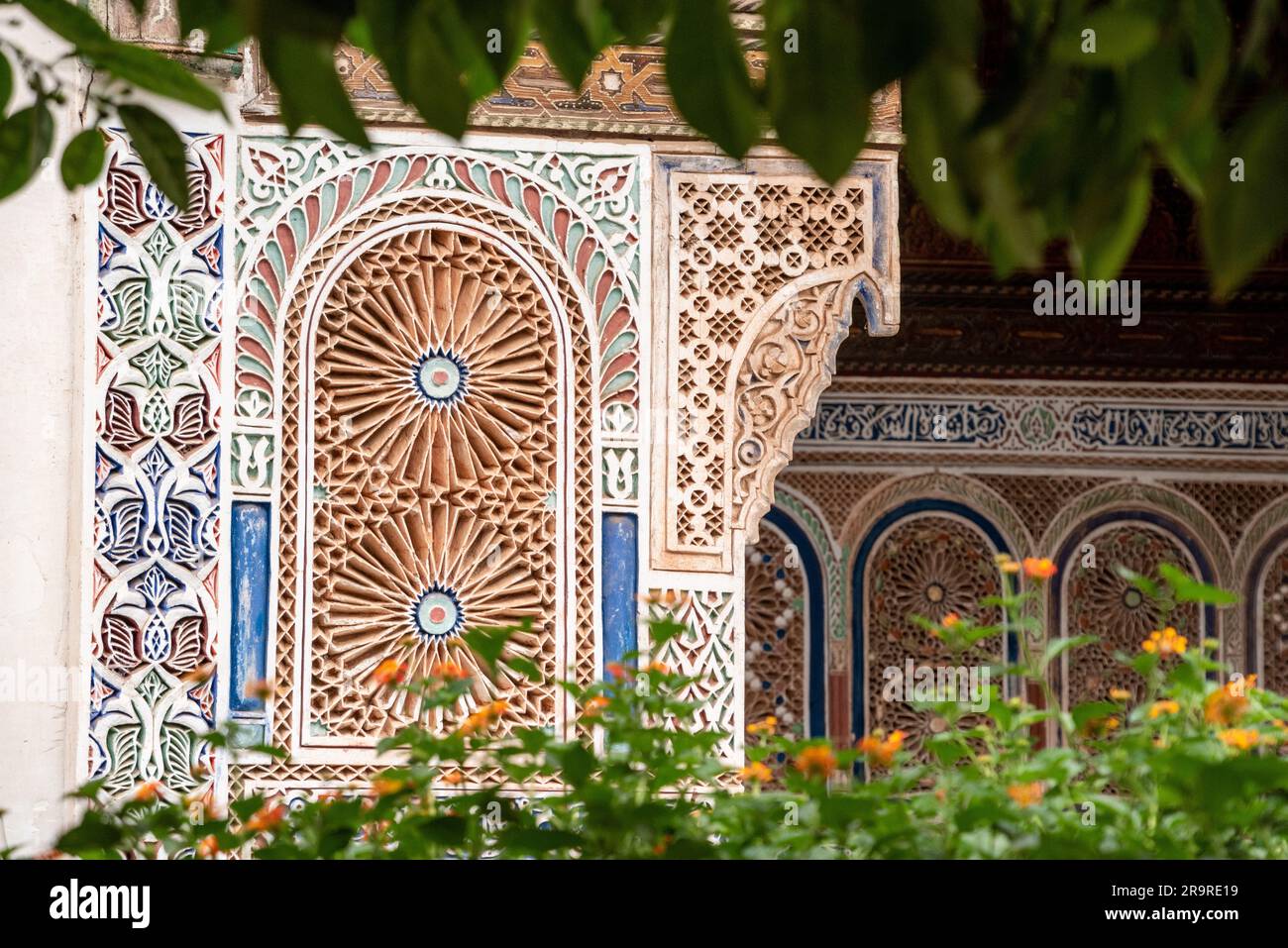MARRAKECH, MAROCCO - 19 APRILE 2023 - antico palazzo orientale di Bahia nella medina di Marrakech, Marocco Foto Stock