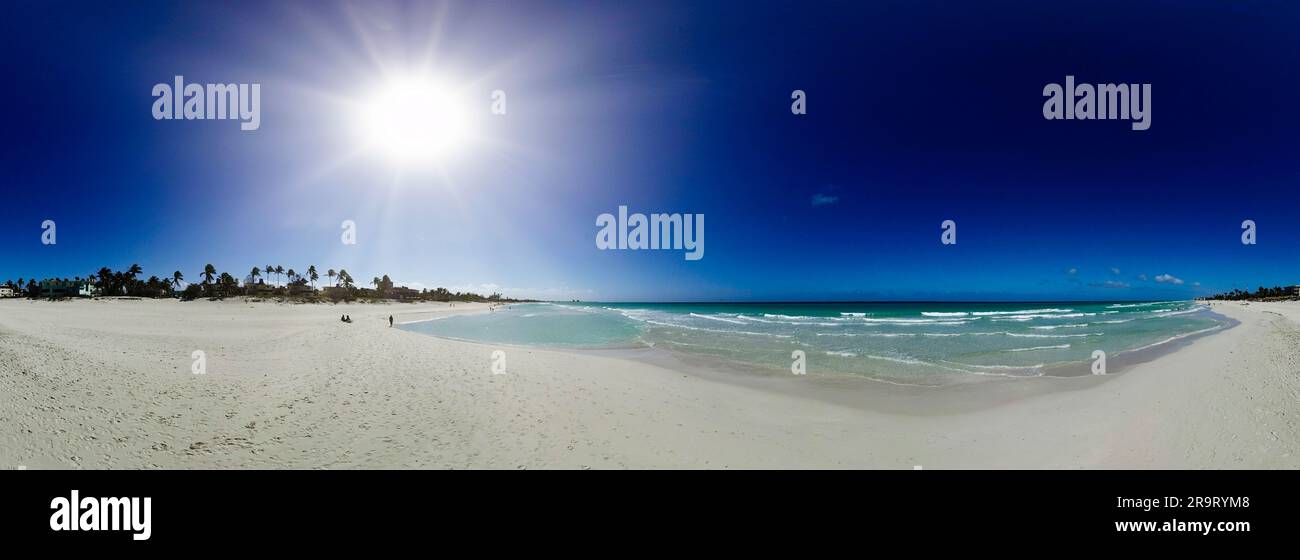 Spiaggia sabbiosa con mare, Varadero, Matanzas, Cuba Foto Stock