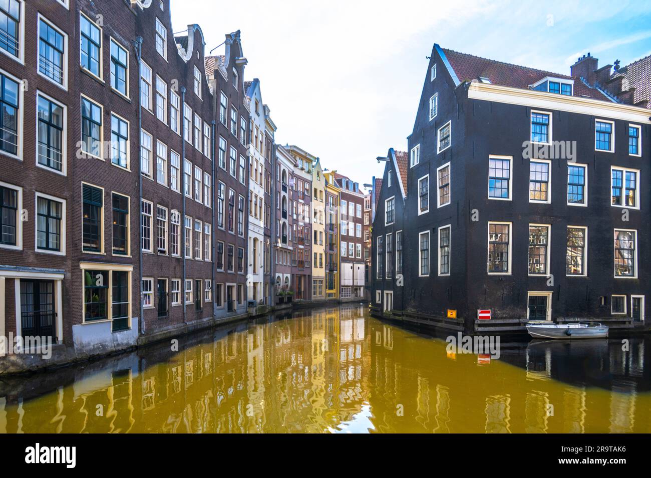 Case ed edifici all'angolo di Sint Olofssteeg ad Amsterdam Foto Stock