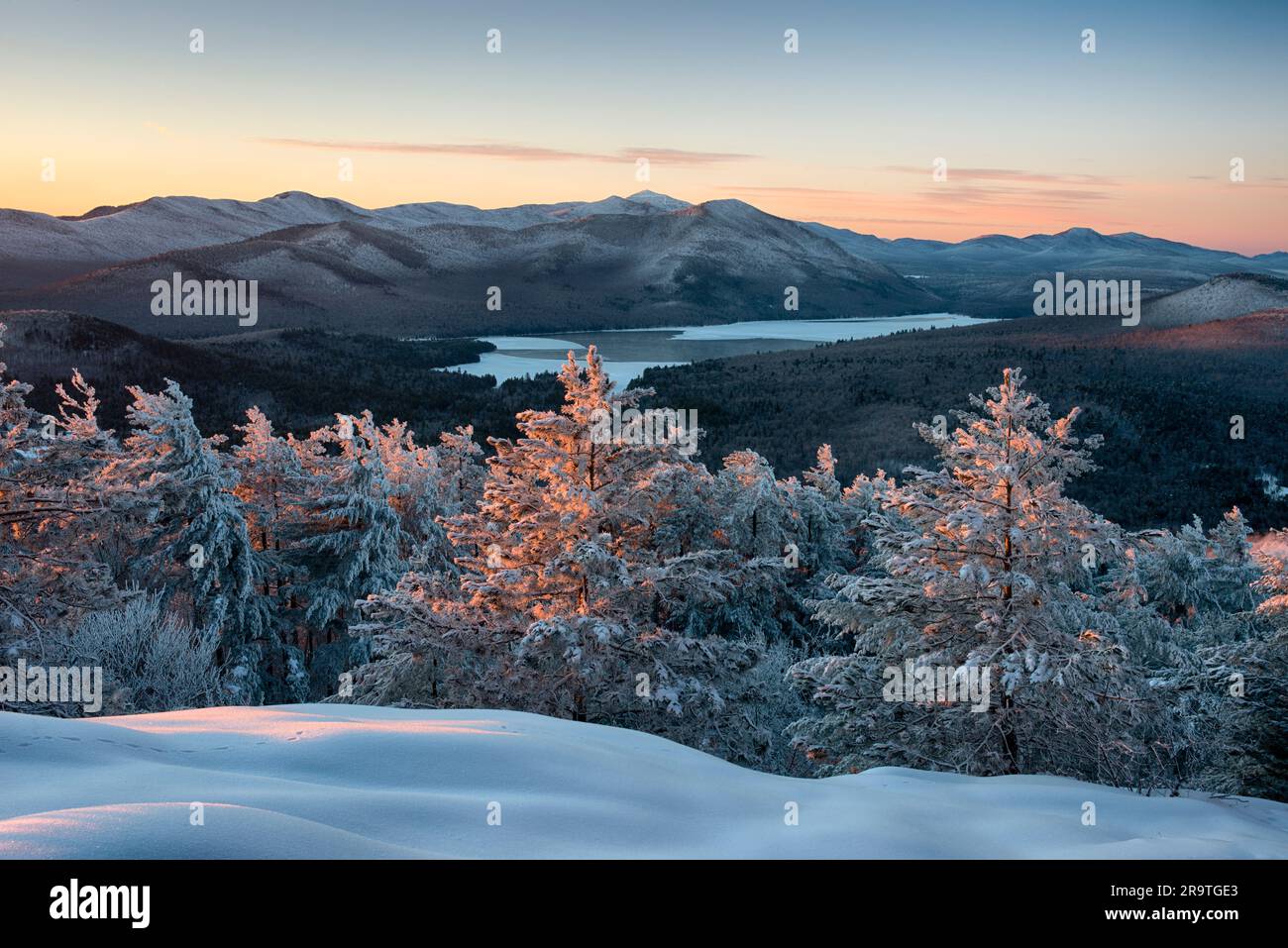 Silver Lake Mountain la mattina d'inverno, Adirondack Mountains, New York, USA Foto Stock