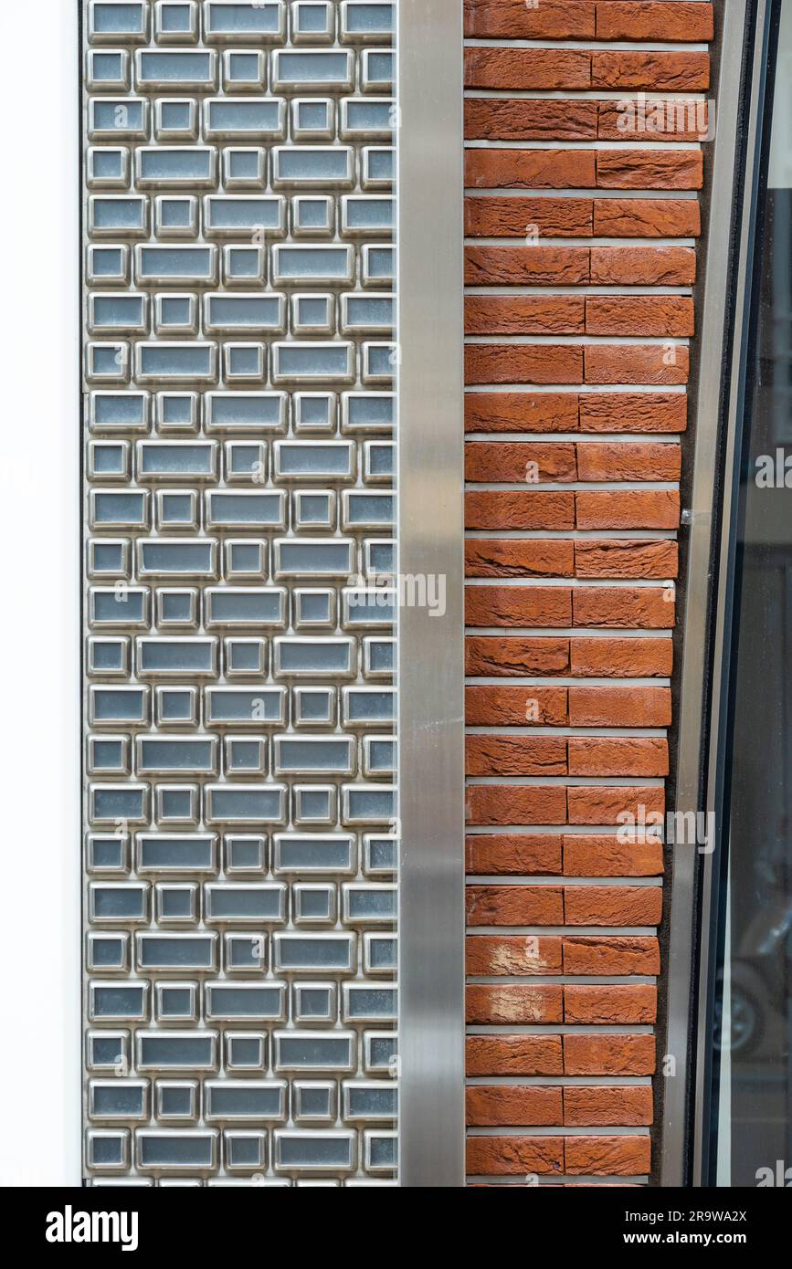 Amsterdam, Paesi Bassi - negozio Louis Vuitton e negozio di fronte all'UNStudio Foto Stock