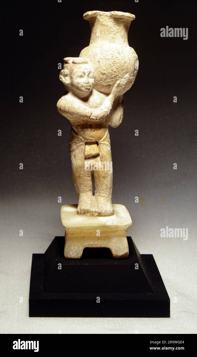 Belle arti, Egitto, artigianato, scultura di un ragazzo nubiano, Ugarit, circa 1350 a.C., calcare, calcagno, IVORY, IL COPYRIGHT DELL'ARTISTA NON DEVE ESSERE CANCELLATO Foto Stock