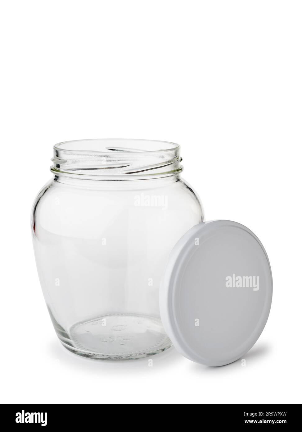 Un paunchy aprire svuotare il vasetto di vetro con coperchio isolato su sfondo bianco Foto Stock