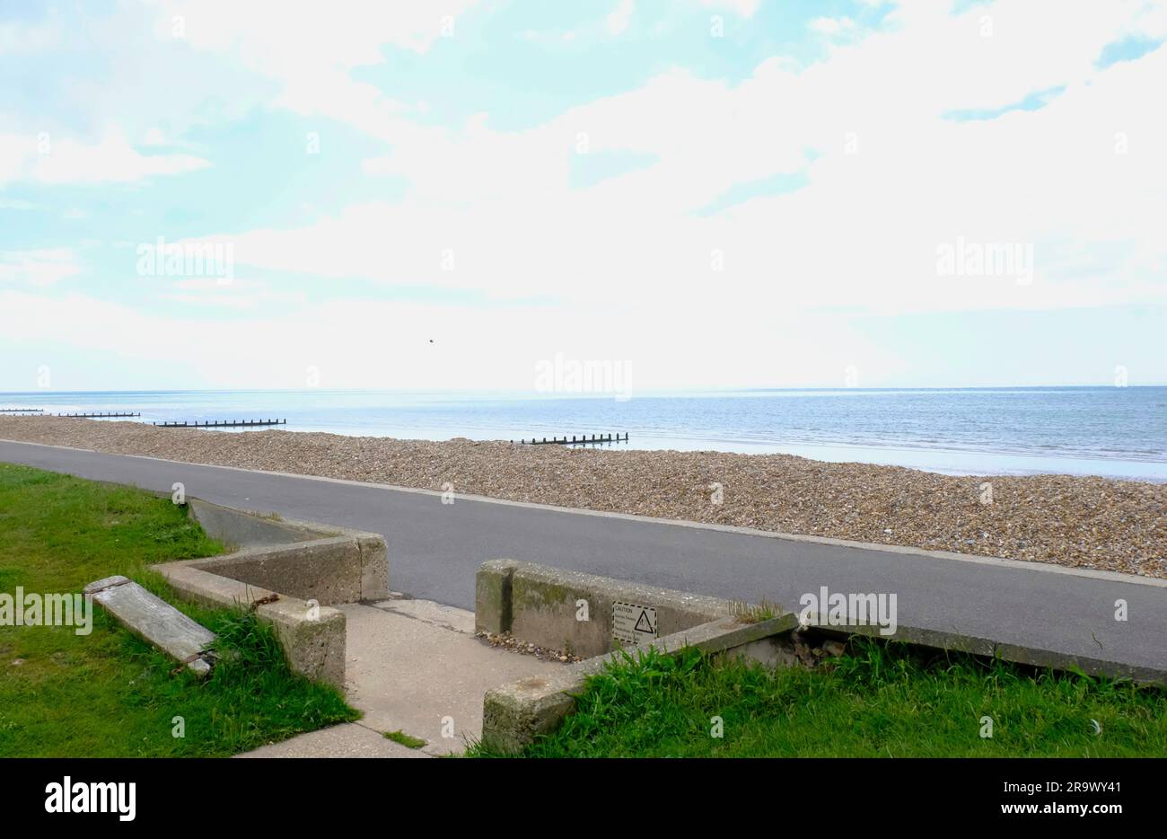 Spiaggia deserta a Felpham, West Sussex, Inghilterra Foto Stock