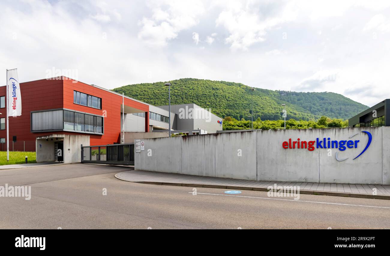 Fornitore automobilistico Elring Klinger AG, sede centrale, edificio e logo dell'azienda, Dettingen an der Erms, Baden-Wuerttemberg, Germania Foto Stock