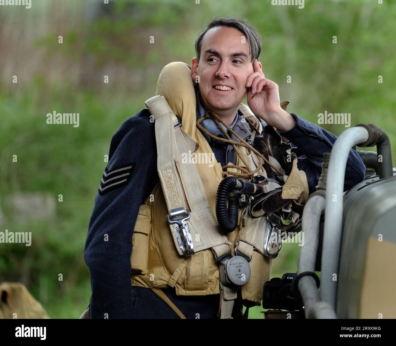 Enactor in uniforme militare del periodo 1940 all'evento di storia vivente. Foto Stock