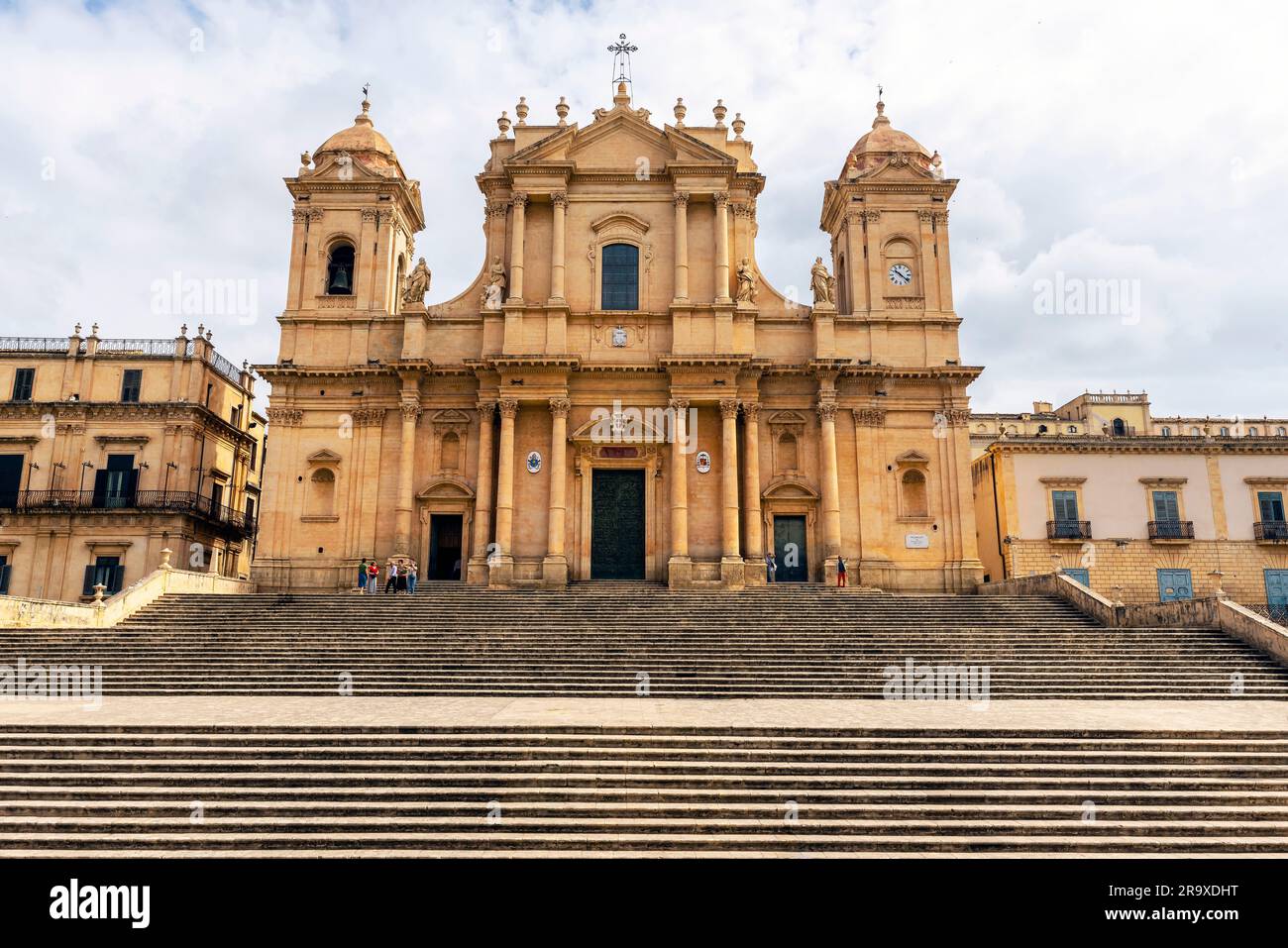 Veduta della Cattedrale di San Nicola di Myra, a noto in Sicilia, Italia. La sua costruzione, nello stile del barocco siciliano, iniziò all'inizio del XVIII secolo Foto Stock
