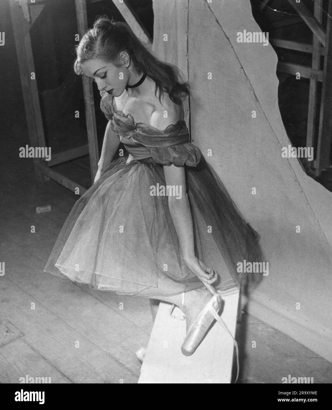 Danza, balletto, ballerino di balletto, riadattamento di un dipinto di Edgar Degas, Parigi, anni '1950, DIRITTI AGGIUNTIVI-CLEARANCE-INFO-NOT-AVAILABLE Foto Stock