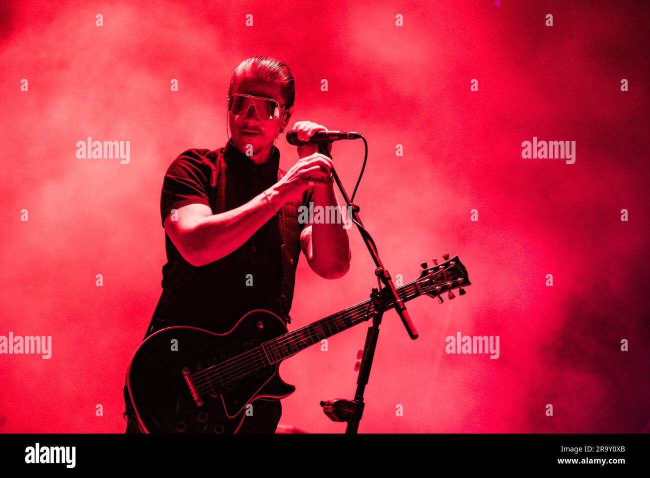 Paul Banks e la band Interpol si esibiscono dal vivo in concerto all'Auditorium Parco della musica Ennio Morricone di Roma. Foto Stock