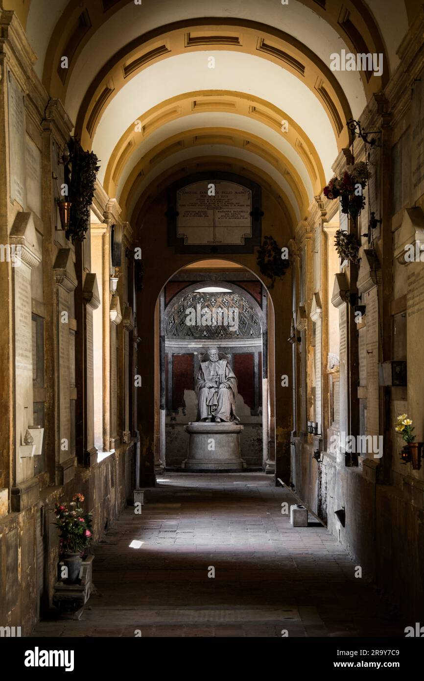 Memoriali nel Cimitero Monumentale di Bologna, Italia Foto Stock