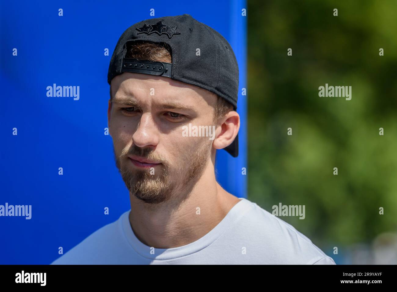 RIGA, Lettonia. 29 giugno 2023. Kristers Zoriks, giocatore lettone di basket, durante il tour del trofeo FIBA DELLA COPPA DEL MONDO DI BASKET 2023. Naismith Trophy. Crediti: Gints Ivuskans/Alamy Live News Foto Stock