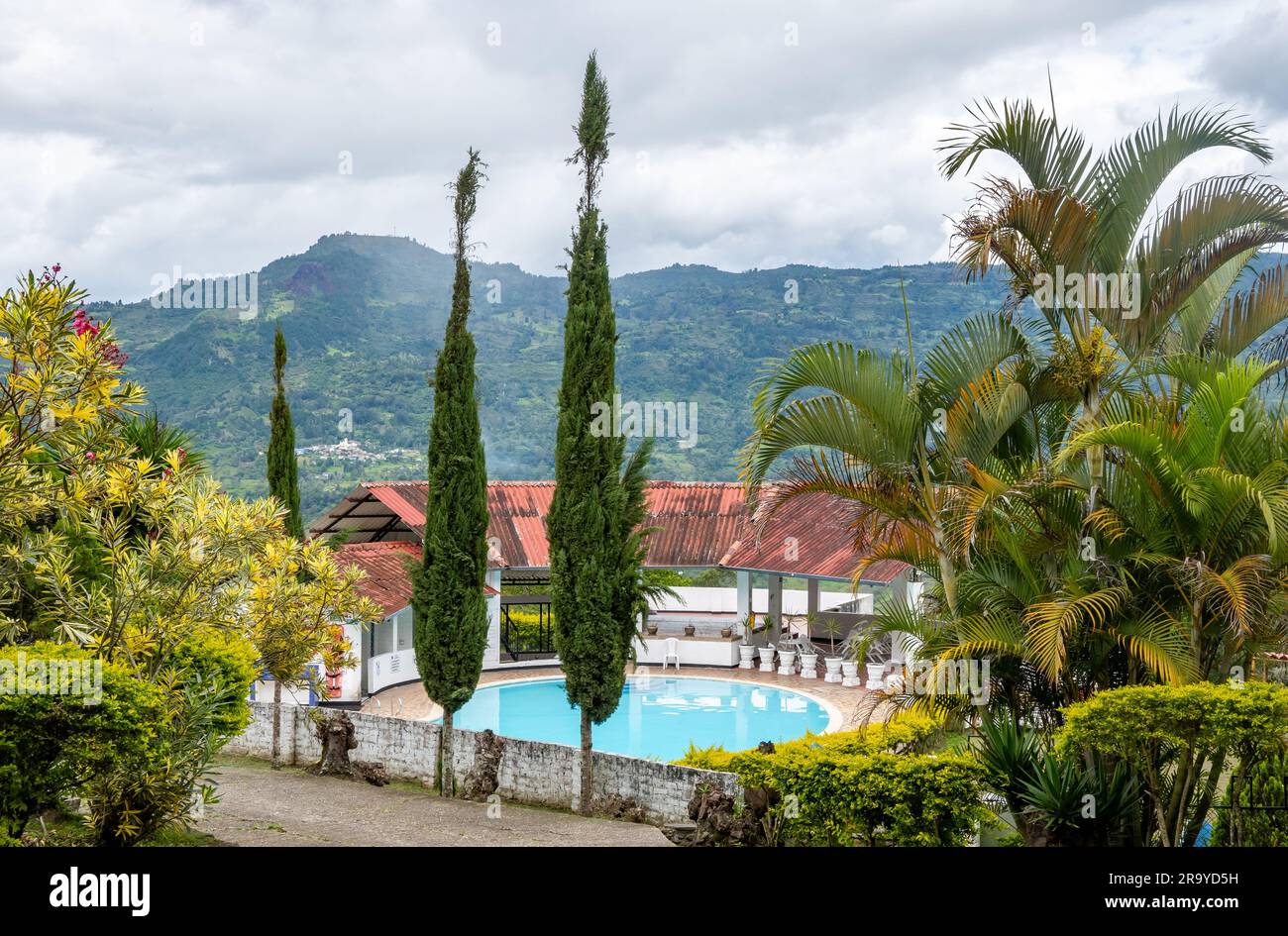 Un eco-Lodge ai piedi delle Ande orientali. Colombia, Sud America. Foto Stock