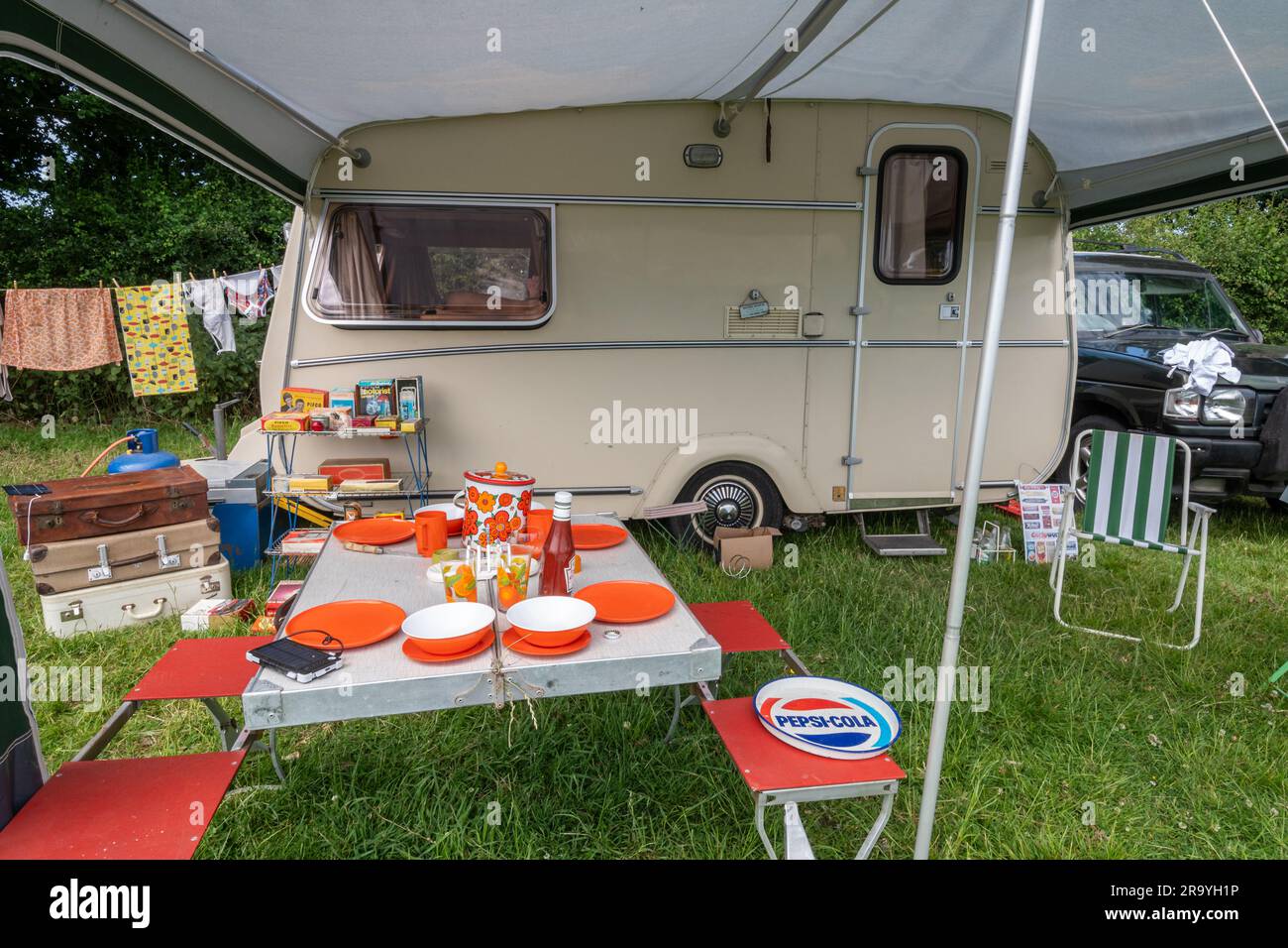 Carovana d'epoca in mostra al Dene Rally Steam and vintage show nel giugno 2023, Hampshire, Inghilterra, Regno Unito Foto Stock