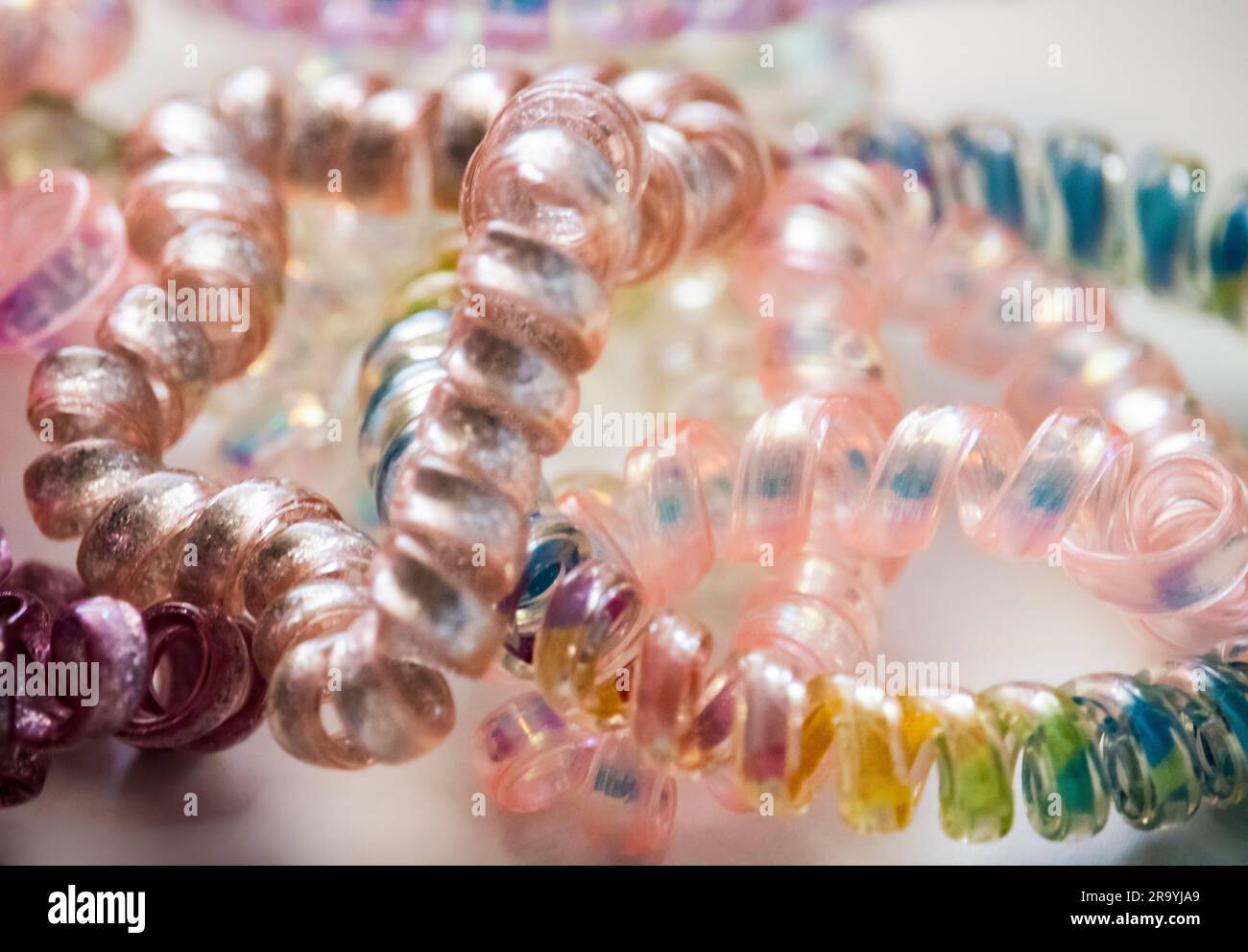 Anelli in gomma, fasce per capelli Foto Stock