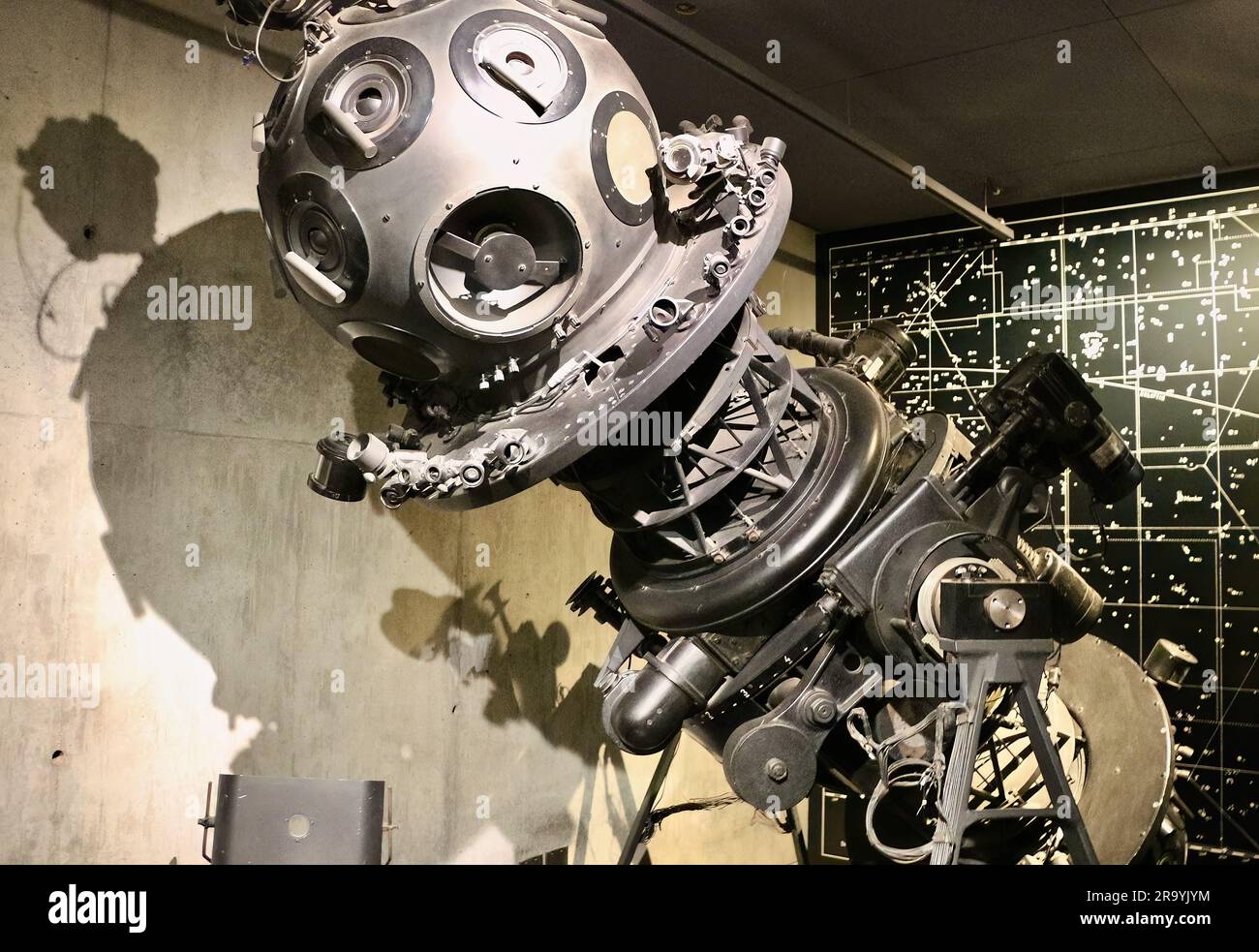 1957 Zeiss Planetarium Projector Model IV in mostra al Griffith Observatory Los Angeles California USA Foto Stock