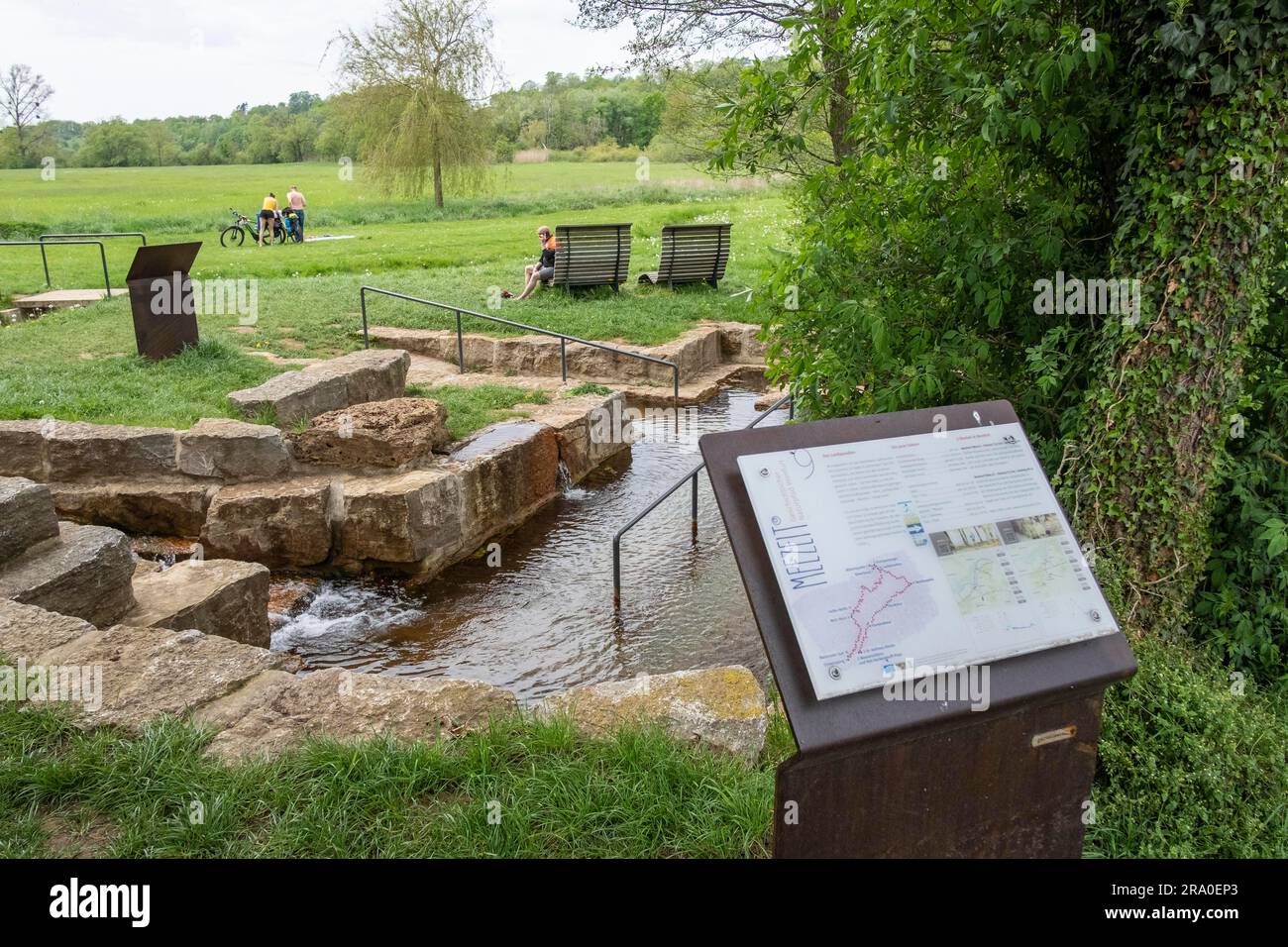 Impianto di idroterapia Kneipp vicino a Wonfurt am Main nel distretto Hassberge della bassa Franconia Foto Stock