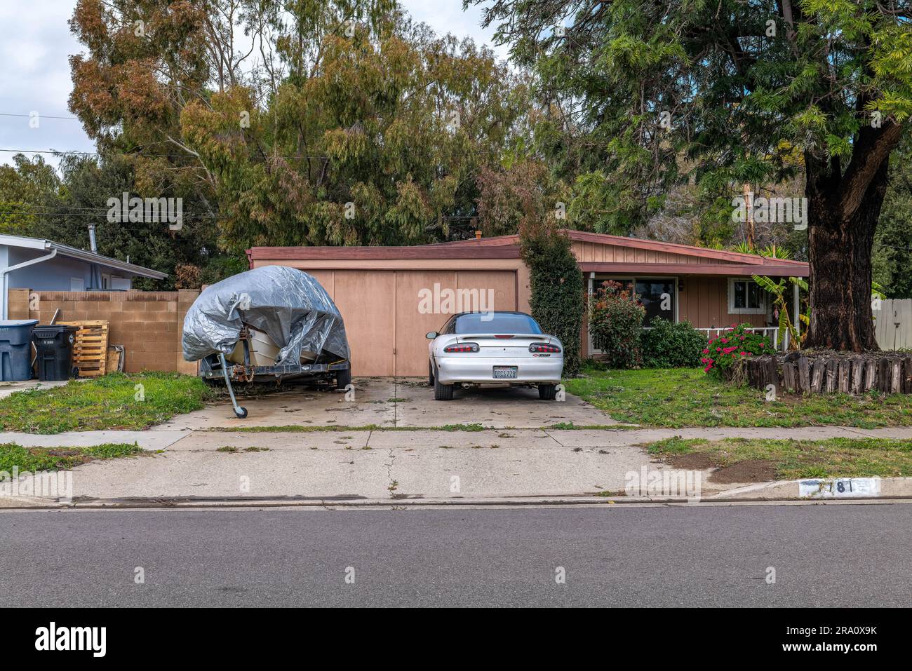 Edifici e case a Westminster, California, sede di una grande popolazione di immigrati vietnamiti e conosciuta come America's City. Foto Stock