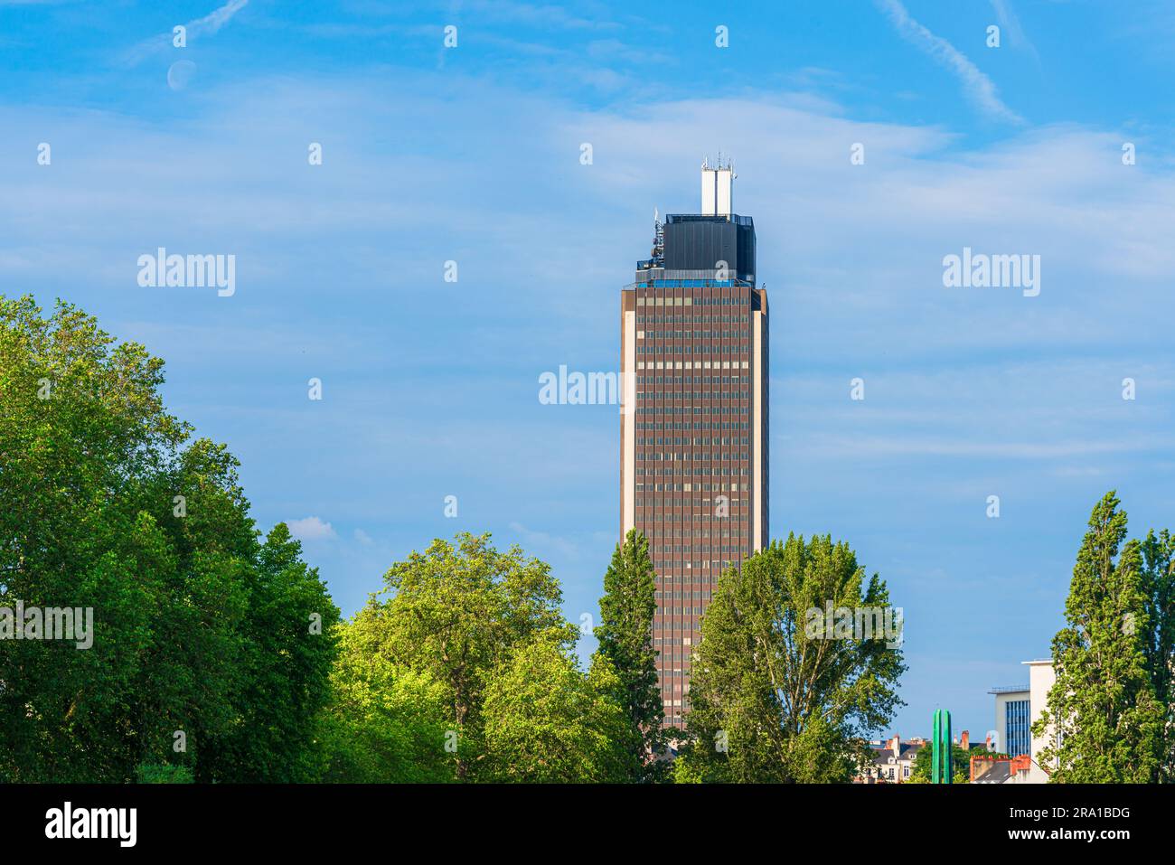 Nantes, Francia. 8 giugno 2023. Vista del Tour de Bretagne, l'edificio più alto della città Foto Stock