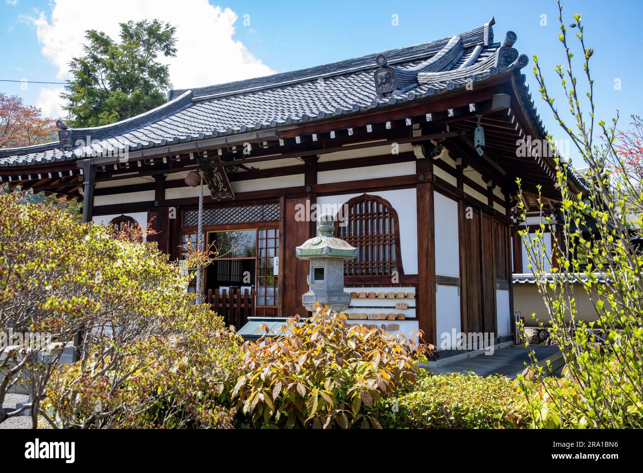 Bishamon Hall presso il tempio Kogen-Ji a Tokyo, Kogen Ji è un tempio secondario del tempio Tenryu-Ji Head a Kyoto, Giappone, primavera 2023 Foto Stock